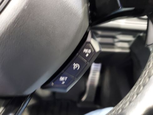 Used 2021 Lamborghini Huracan EVO image 32