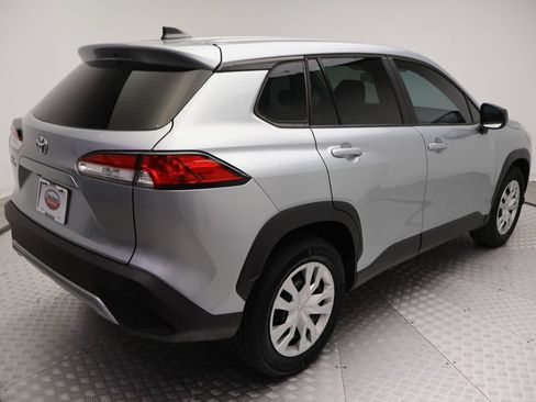 Used 2023 Toyota Corolla Cross L FWD image 8