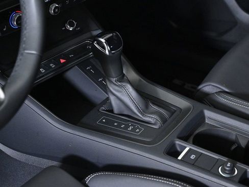 Used 2025 Audi Q3 2.0T Premium w/ Black Optic Sport Package image 22