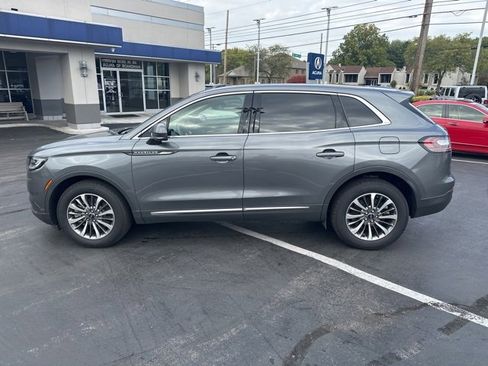 Used 2022 Lincoln Nautilus Reserve image 5