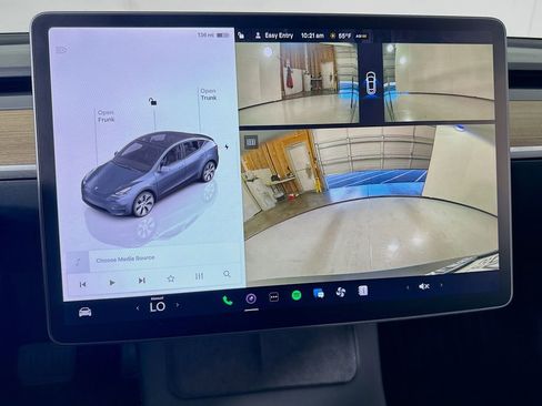 Used 2023 Tesla Model Y Long Range image 17