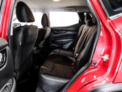 Used 2018 Nissan Rogue Sport SV FWD image 36