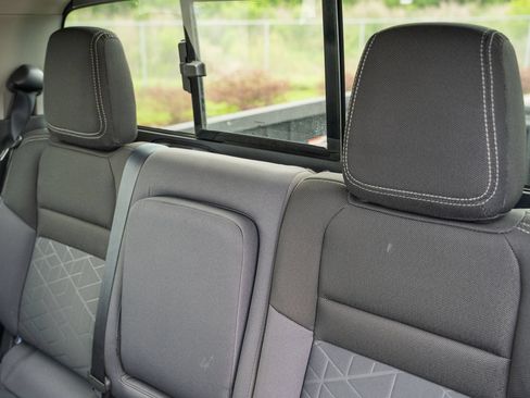Used 2025 Nissan Frontier SV RWD image 17