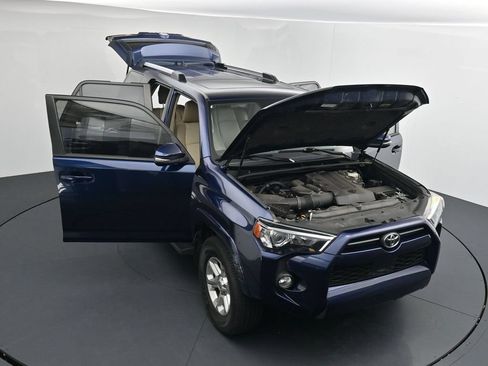 Used 2020 Toyota 4Runner SR5 Premium w/ Moonroof Package AWD/4WD image 25