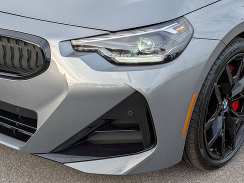 Used 2025 BMW 230i Coupe w/ M Sport Package image 9