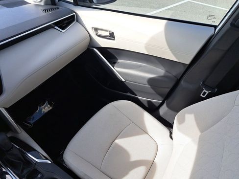 Certified 2024 Toyota Corolla Cross LE image 12