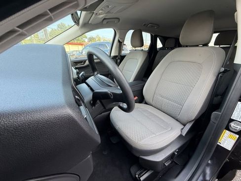 Used 2022 Ford Escape SE image 10