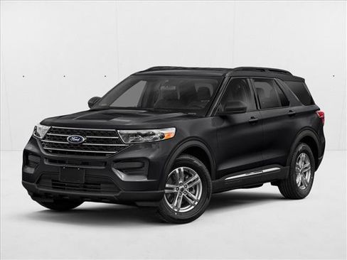 Used 2022 Ford Explorer XLT w/ Equipment Group 202A image 1