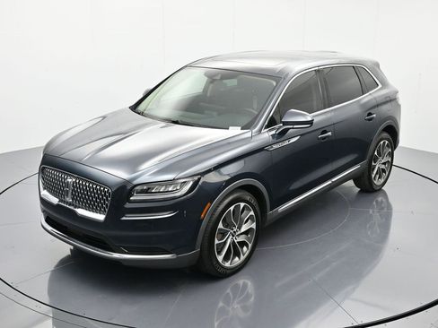 Used 2023 Lincoln Nautilus Reserve image 30