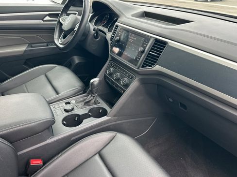 Used 2021 Volkswagen Atlas SE w/ Panoramic Sunroof Package AWD/4WD image 17