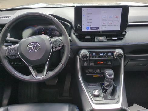 Used 2023 Toyota RAV4 XSE AWD/4WD image 28