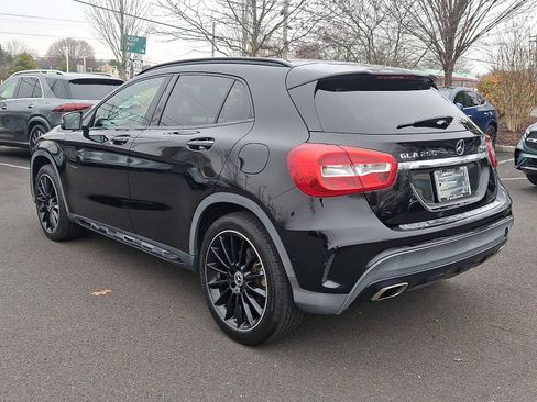 Certified 2019 Mercedes-Benz GLA 250 4MATIC image 4