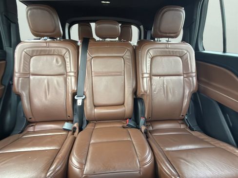 Used 2020 Lincoln Aviator Reserve RWD image 23