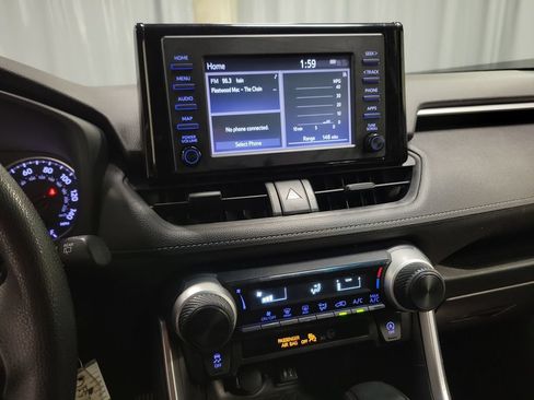 Used 2019 Toyota RAV4 LE w/ All Weather Liner Package AWD/4WD image 18