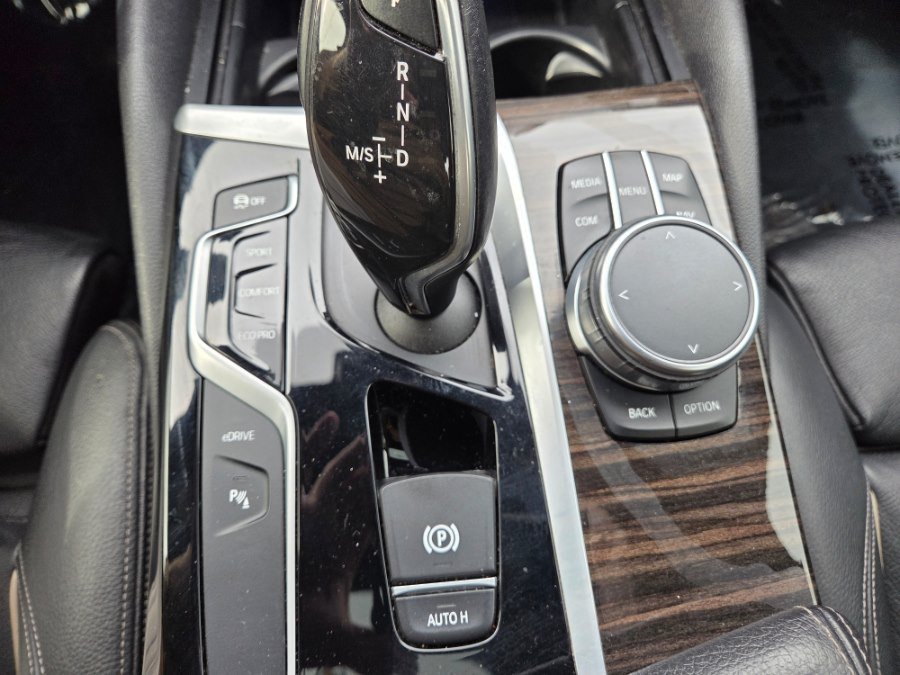 Used 2018 BMW 530e RWD image 14