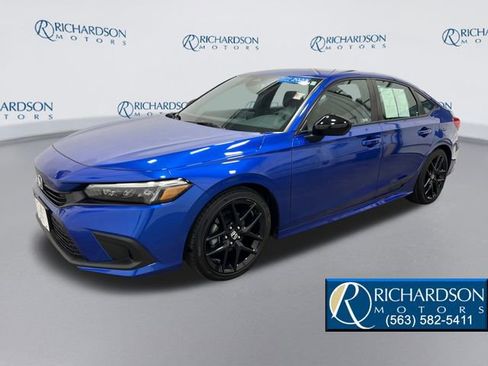 Used 2023 Honda Civic Sport image 1
