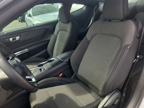 Used 2025 Ford Mustang Coupe image 16