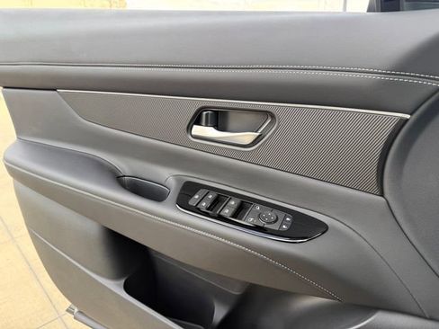 Used 2026 Nissan Murano SV image 16