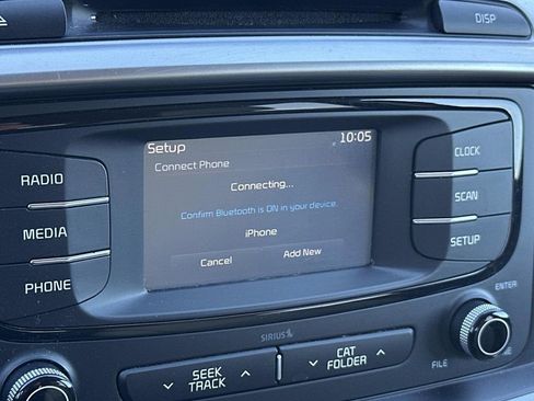 Used 2017 Kia Sorento LX image 20