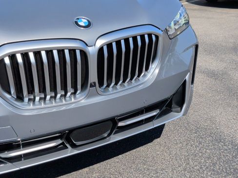 Certified 2026 BMW X5 xDrive40i w/ Climate Comfort Package AWD/4WD image 6