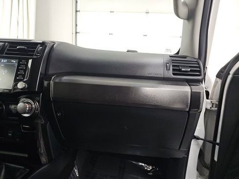 Used 2020 Toyota 4Runner TRD Off-Road image 37