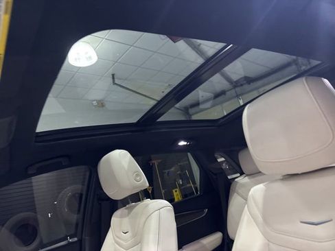 Certified 2022 Cadillac XT5 Sportv image 28