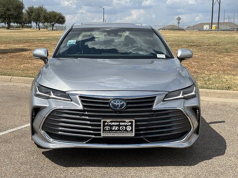 Used 2021 Toyota Avalon Limited w/ Advanced Safety Package FWD image 18
