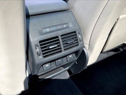 Used 2020 Land Rover Discovery Sport SE AWD/4WD image 10