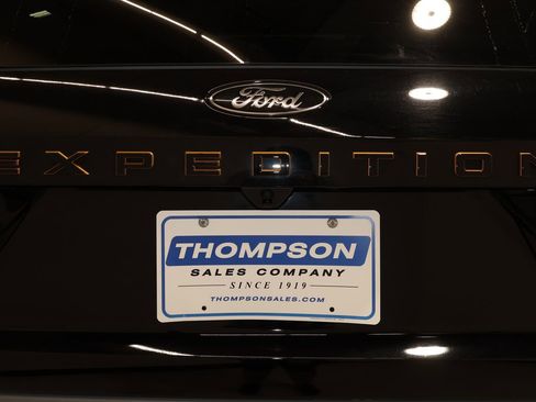 Used 2025 Ford Expedition Tremor AWD/4WD image 37