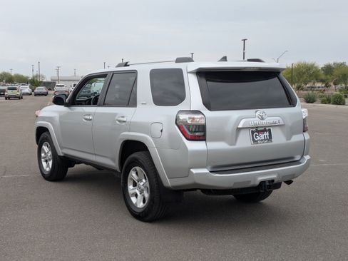 Used 2024 Toyota 4Runner SR5 image 3