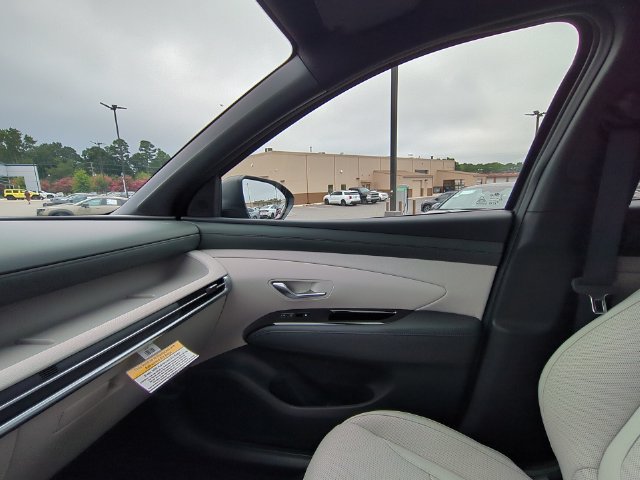 Certified 2025 Hyundai Tucson Limited AWD/4WD image 12