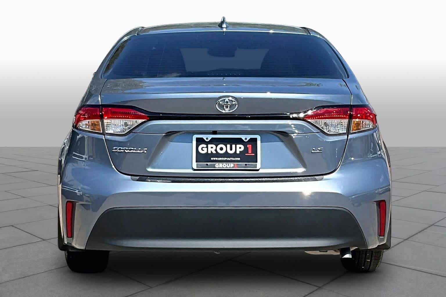 Used 2026 Toyota Corolla LE FWD image 5