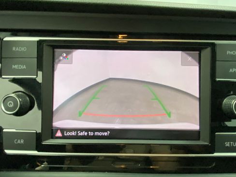 Used 2019 Volkswagen Jetta SE image 32