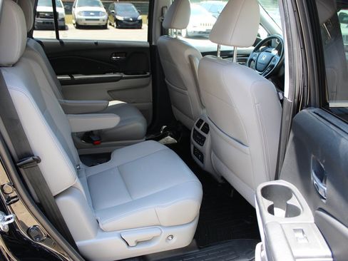 Used 2018 Honda Pilot Elite image 14