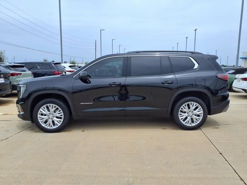 Used 2025 GMC Acadia Elevation w/ Elevation Premium Package FWD image 3