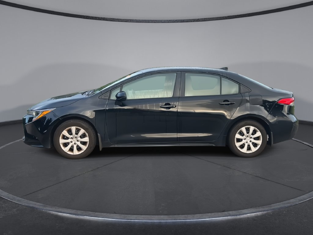Used 2026 Toyota Corolla LE FWD image 5