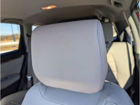 Used 2017 Honda CR-V Touring image 14