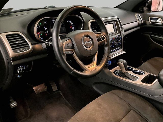 Used 2017 Jeep Grand Cherokee Laredo w/ Quick Order Package 23E AWD/4WD image 12