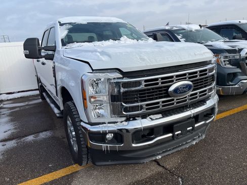 Used 2024 Ford F250 XLT image 24