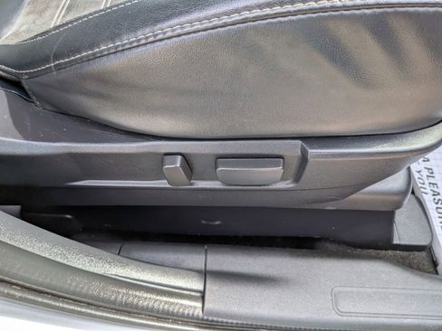 Used 2020 Mitsubishi Outlander SE FWD image 43