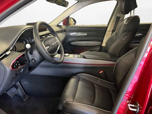 Used 2023 Genesis GV70 2.5T w/ Advanced Package AWD/4WD image 11