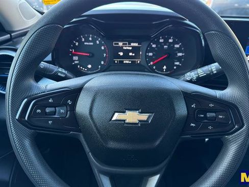 Used 2024 Chevrolet Trax LS w/ LS Convenience Package image 25