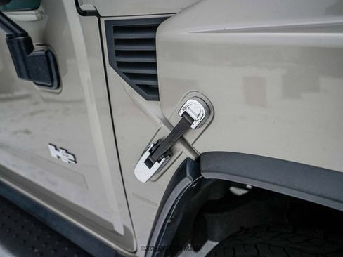 Used 2003 HUMMER H2 w/ Preferred Equipment Group image 80
