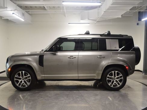 Used 2022 Land Rover Defender 110 XS Edition AWD/4WD image 2