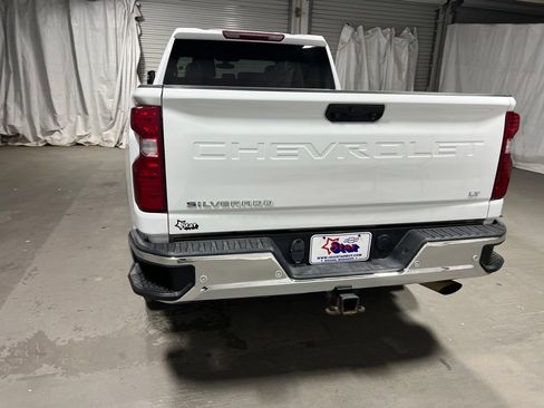Used 2022 Chevrolet Silverado 2500 LT AWD/4WD image 6