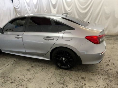 Used 2024 Honda Civic Sport image 11