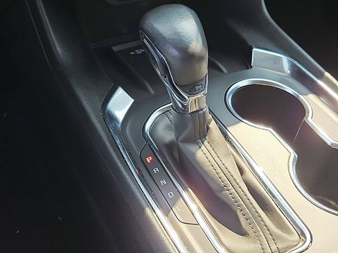 Certified 2021 Chevrolet Traverse Premier w/ LPO, Floor Liner Package image 15