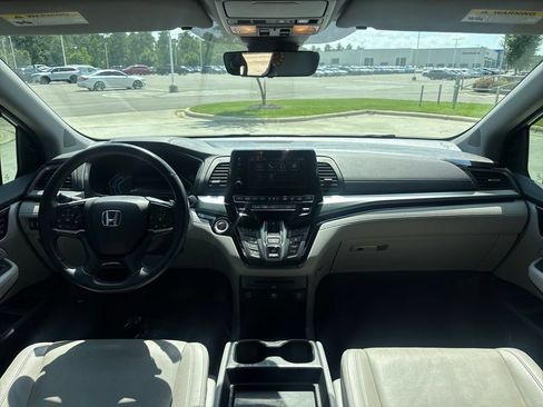 Used 2022 Honda Odyssey Touring image 16