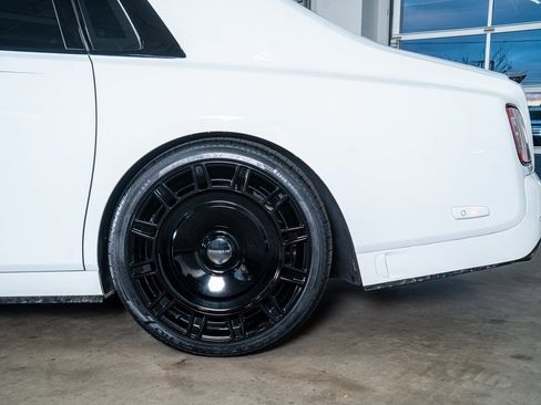 Used 2023 Rolls-Royce Phantom Sedan image 32