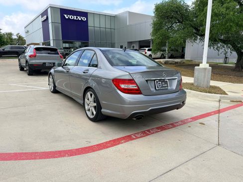 Used 2014 Mercedes-Benz C 250 Sedan image 4